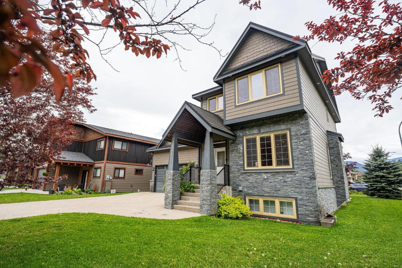 Aspen Lodge By Revelstoke Vacations Zewnętrze zdjęcie