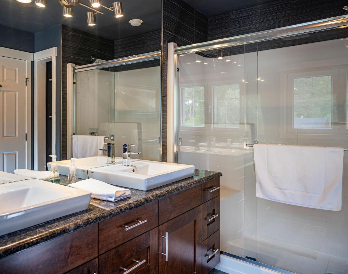 Aspen Lodge By Revelstoke Vacations Zewnętrze zdjęcie